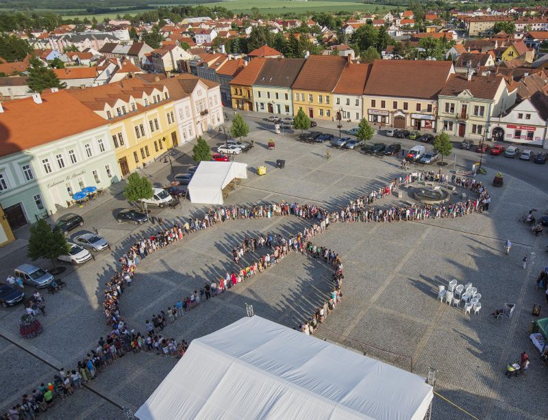 Rekordní houslový klíč v Dobřanech.