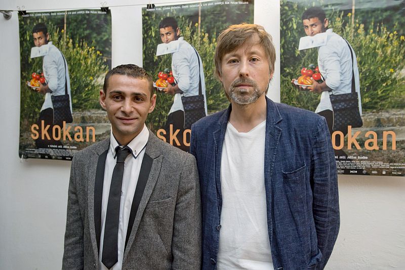 Představitel hlavní role ve filmu Skokan Julius Oračko (vlevo) a režisér snímku Petr Václav.