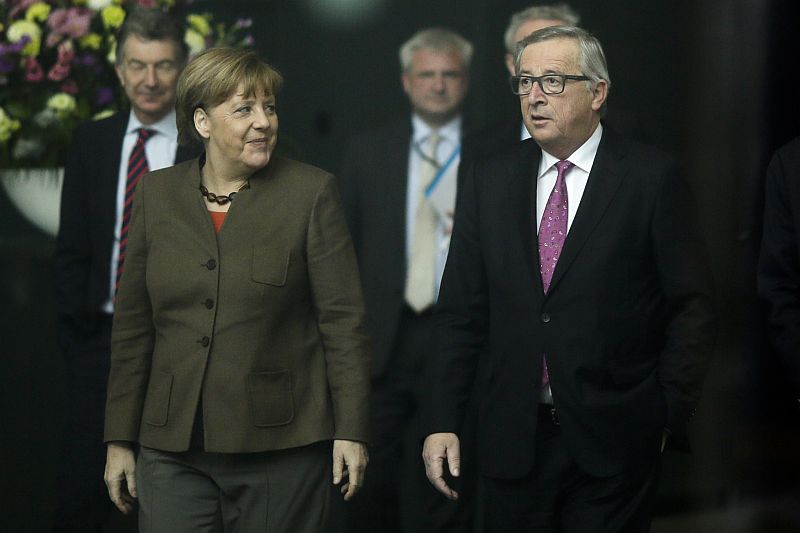 Předseda Evropské komise Jean-Claude Juncker a německá kancléřka Angela Merkelová. Předseda Evropské komise Jean-Claude Juncker a německá kancléřka Angela Merkelová.