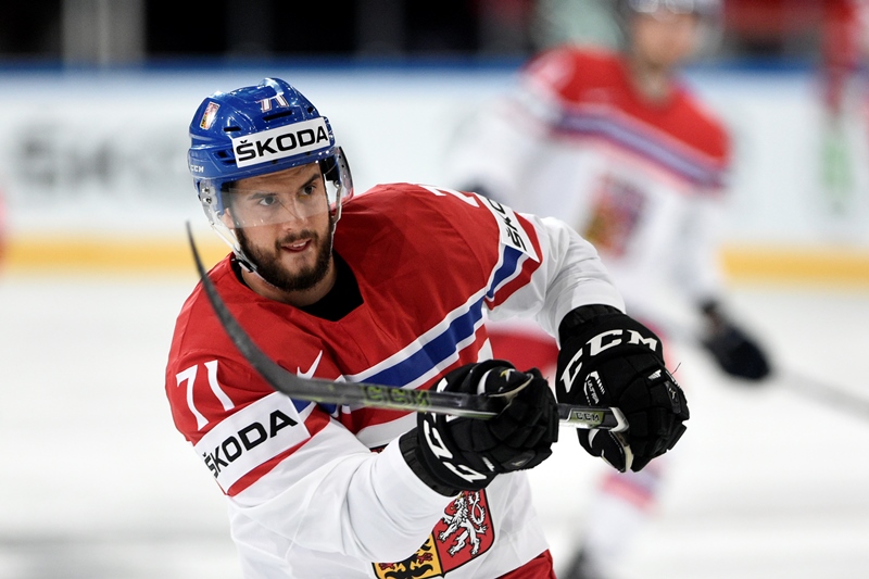 Tomáš Hyka by měl v příští sezoně oblékat dres Las Vegas Knights.