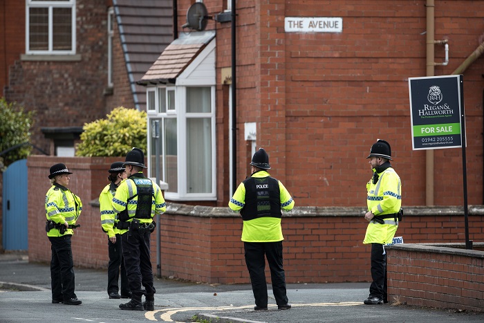 Policie našla v Manchesteru vůz, který může být spojen s případem teroristy Abediho.