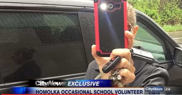 Známá kanadská vražedkyně s českými kořeny Karla Homolková. Známá kanadská vražedkyně s českými kořeny Karla Homolková.