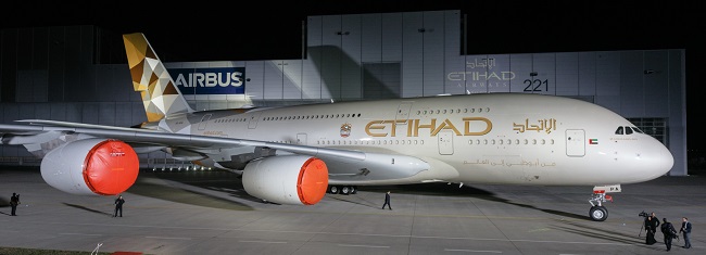 Letoun superjumbo A380. 