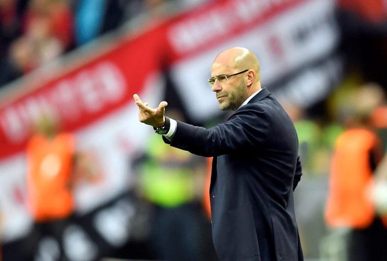 Dortmund povede trenér Ajaxu Amsterdam. Dortmund povede trenér Ajaxu Amsterdam.