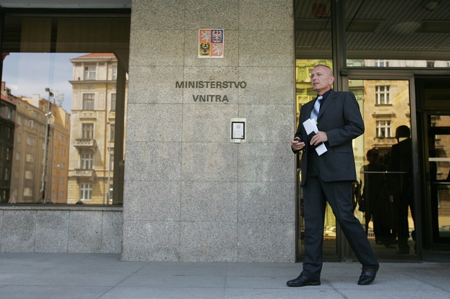 Nejhůř lidé hodnotí fungování ministerstva vnitra (ilustrační foto).