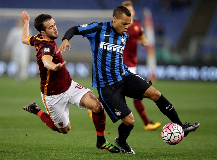 Jonathan Biabiany v dresu Interu Milán. Vymění jej za ten sparťanský? Jonathan Biabiany v dresu Interu Milán. Vymění jej za ten sparťanský?