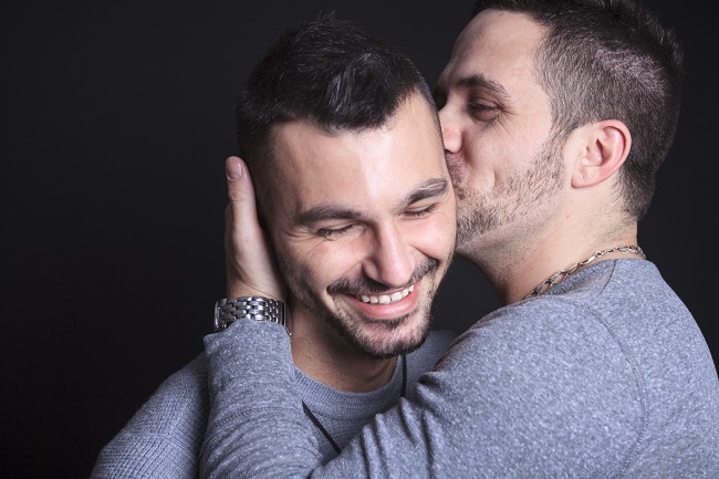 Adopci homosexuálním párům by Češi povolili (ilustrační foto). Adopci homosexuálním párům by Češi povolili (ilustrační foto).