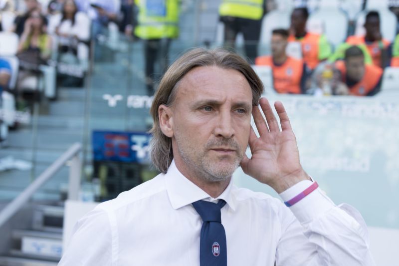 Trenér italského Crotone Davide Nicola. Trenér italského Crotone Davide Nicola.