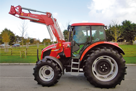 Traktor Zetor.