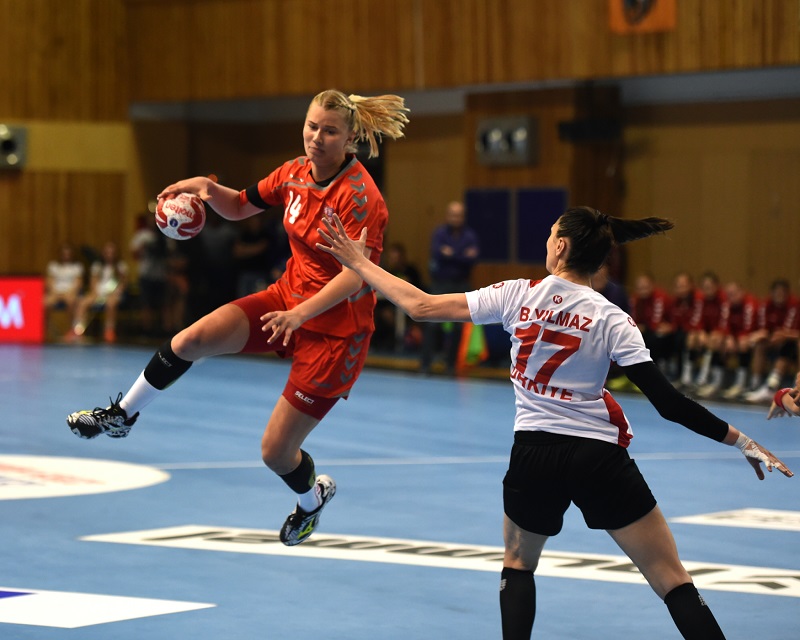 České házenkářky porazily v play-off Turecko. České házenkářky porazily v play-off Turecko.