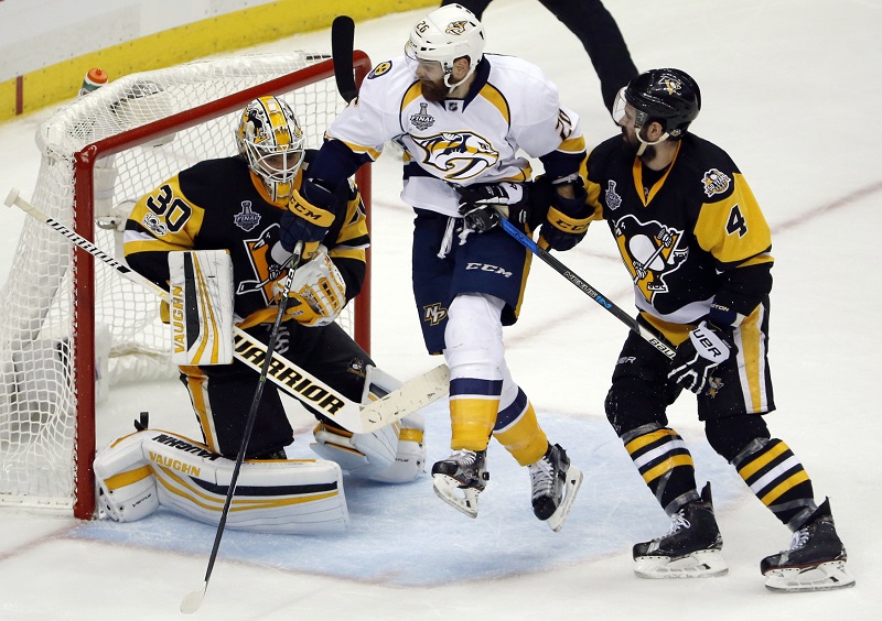 Finále NHL mezi Nashivillem a Pittsburghem je nesmírně vyrovnané. Finále NHL mezi Nashivillem a Pittsburghem je nesmírně vyrovnané.