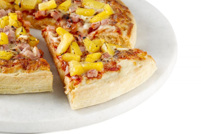 Ananasová pizza neboli Hawai.