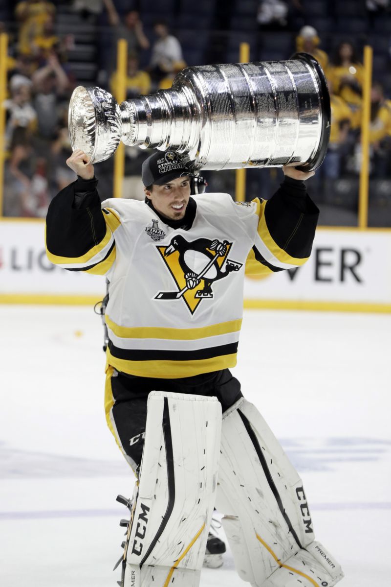 Kanadský brankář Marc-Andre Fleury.