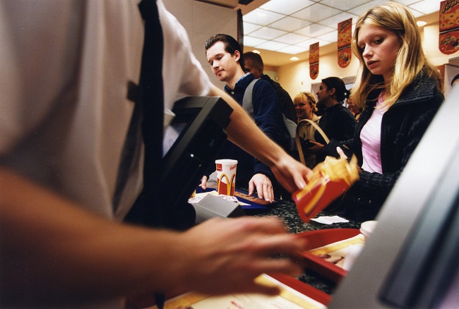 McDonald's najme na léto 250 tisíc lidí (ilustrační foto).