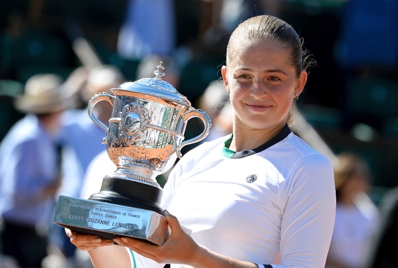 Jelena Ostapenková šokovala celý tenisový svět. Jelena Ostapenková šokovala celý tenisový svět.