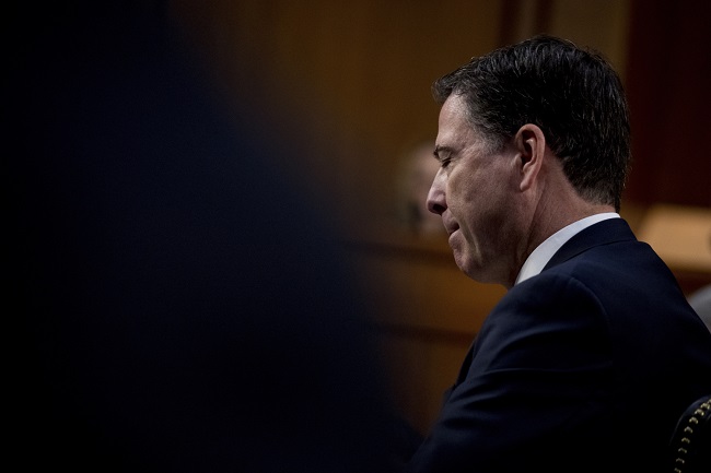 Na fotce je James Comey. Na fotce je James Comey.