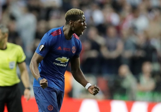 Paul Pogba měl už i blonďatou kštici.