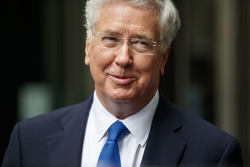 Britský ministr obrany Michael Fallon. Britský ministr obrany Michael Fallon.