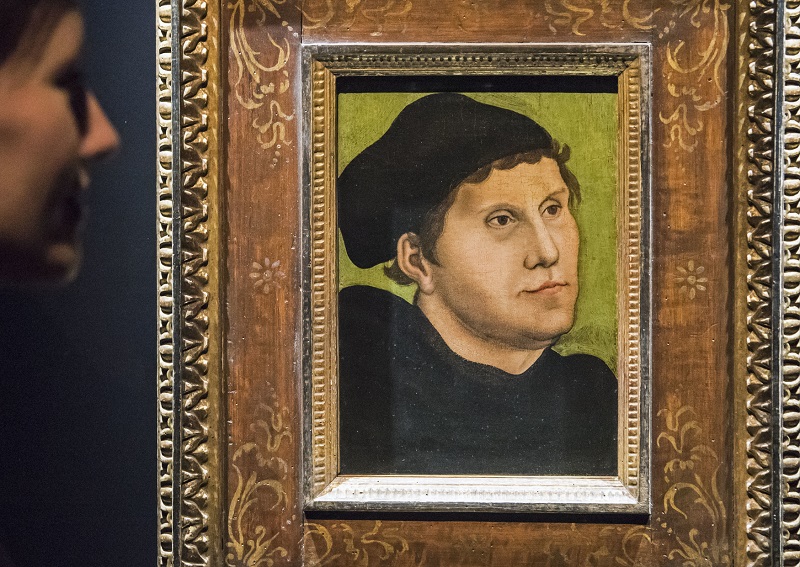 Cranach byl přítelem Martina Luthera, kterému také namaloval tento portrét. Cranach byl přítelem Martina Luthera, kterému také namaloval tento portrét.