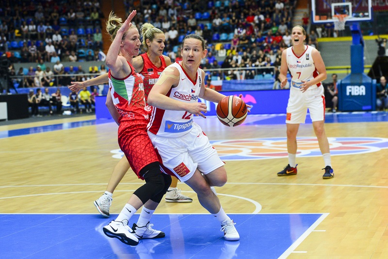 České basketbalistky v zápase na domácím šampionátu České basketbalistky v zápase na domácím šampionátu