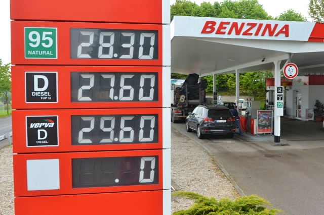 Čerpací stanice Benzina.