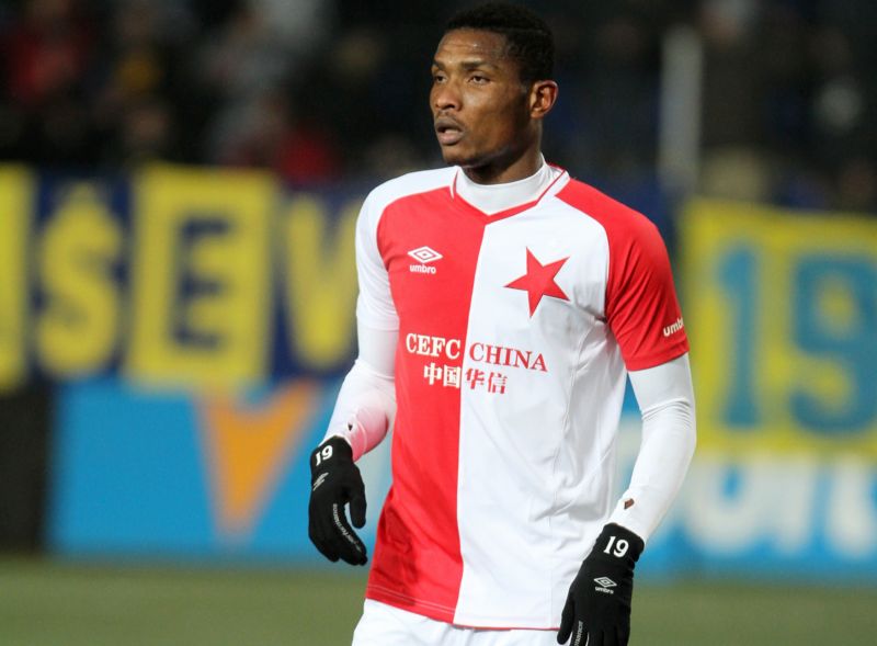 Fotbalový obránce Slavie Simon Deli.