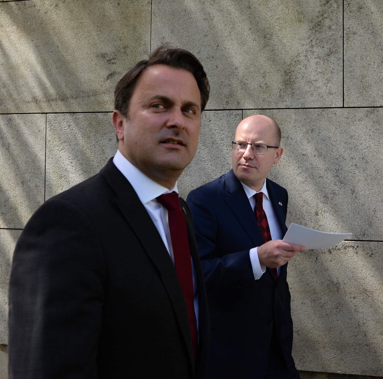 Lucemburský premiér Xavier Bettel (zleva) a Bohuslav Sobotka. Lucemburský premiér Xavier Bettel (zleva) a Bohuslav Sobotka.