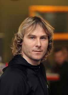 Ve Skalné vyrůstal slavný český fotbalista Pavel Nedvěd.