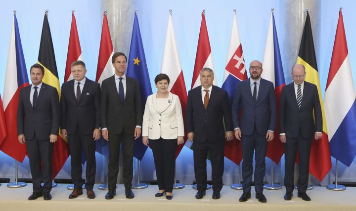 Představitelé vlád zemí Beneluxu a visegrádské čtyřky. Představitelé vlád zemí Beneluxu a visegrádské čtyřky.