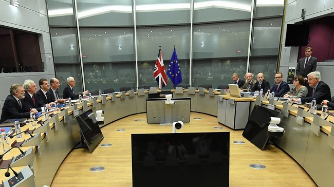 Schůzka vyjednavačů pro brexit. Schůzka vyjednavačů pro brexit.
