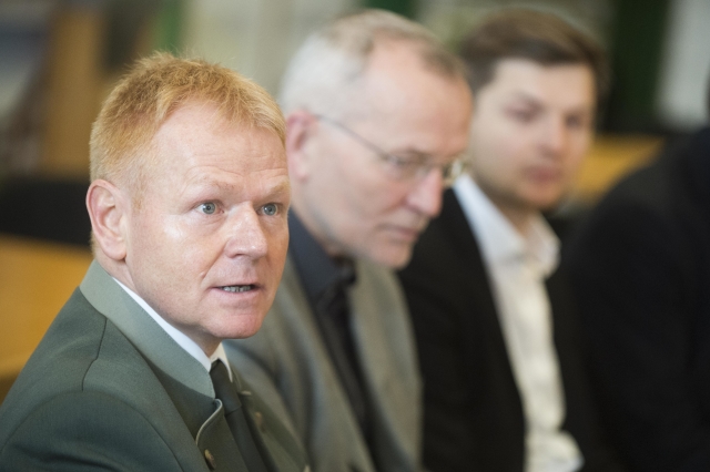 Primátor Zdeněk Fink.