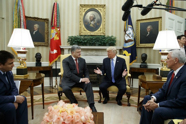 DONALD TRUMP, PETRO POROŠENKO.