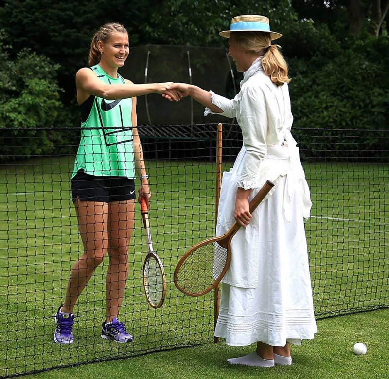 Lucie Šafářová v zápase proti "Maud Watsonové".