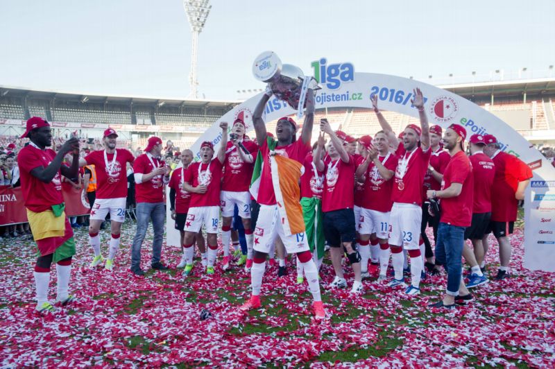 Mistrovská Slavia začne nový ročník ligy v Teplicích.