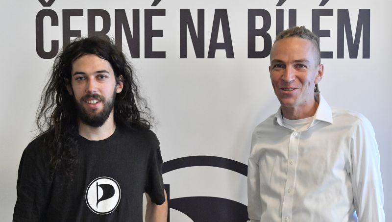 Mikuláš Ferjenčík (vlevo) a Ivan Bartoš. Mikuláš Ferjenčík (vlevo) a Ivan Bartoš.