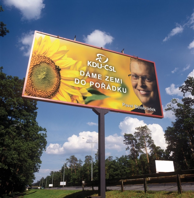 Pavel Bělobrádek na billboardu.