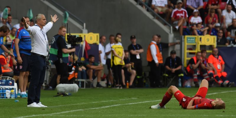 Trenér české reprezentace do 21 let Vítězslav Lavička.