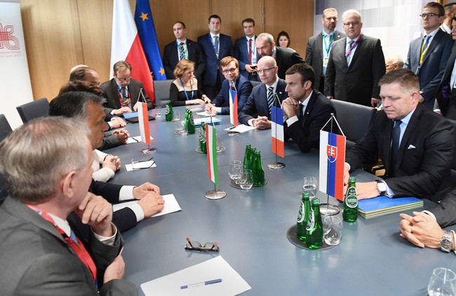 Summit EU.
