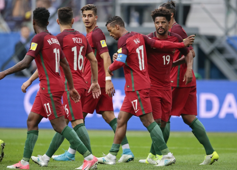 Portugalci při jednom ze svých zápasů na Poháru FIFA.
