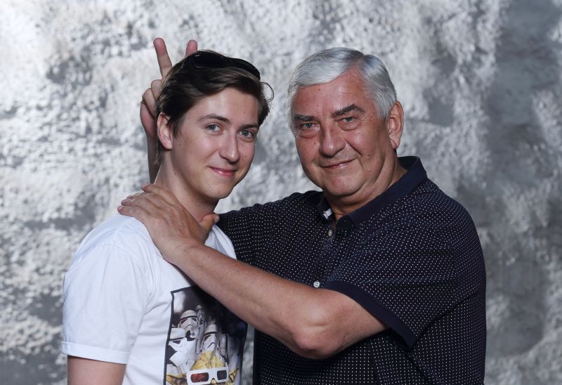 Miroslav Donutil se synem Martinem. Miroslav Donutil se synem Martinem.