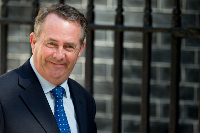Britský státní sekretář pro mezinárodní obchod Liam Fox. Britský státní sekretář pro mezinárodní obchod Liam Fox.