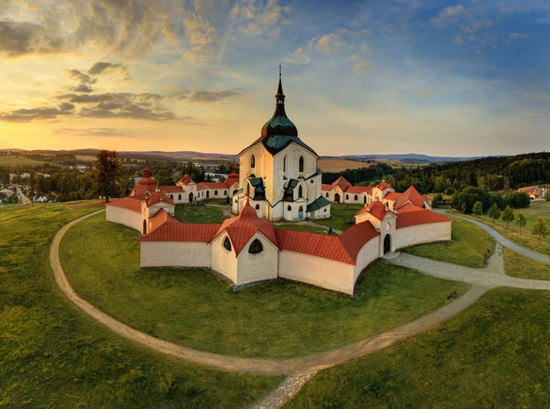 Poutní kostel Svatého Jana Nepomuckého na Zelené hoře.