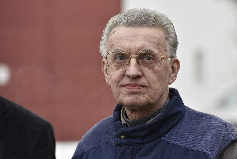 Zemřel bývalý ministr školství Eduard Zeman.