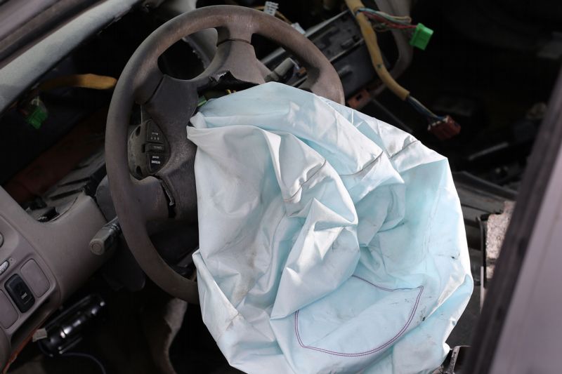 Kvůli výrobě vadných nafukovačům airbagů vyhlásila firma Takata bankrot (ilustrační foto).