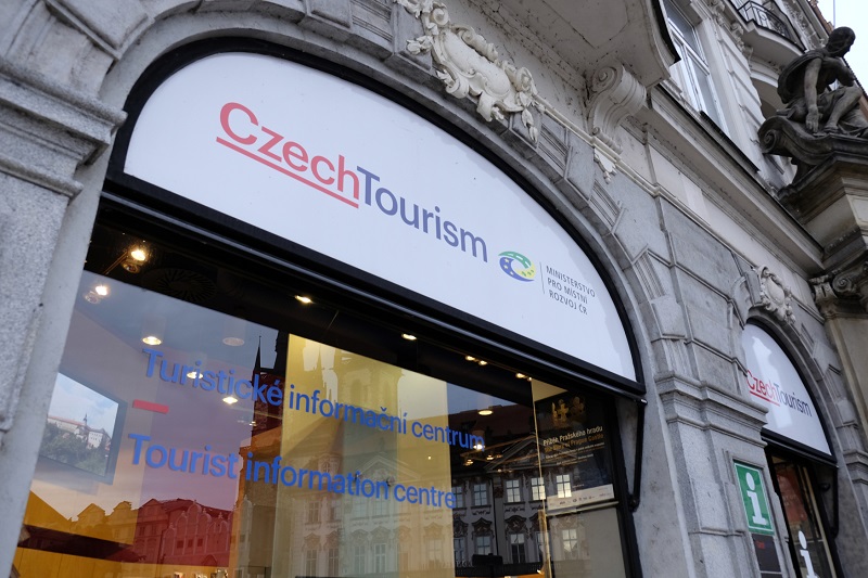 Logo společnosti CzechTourism. 
