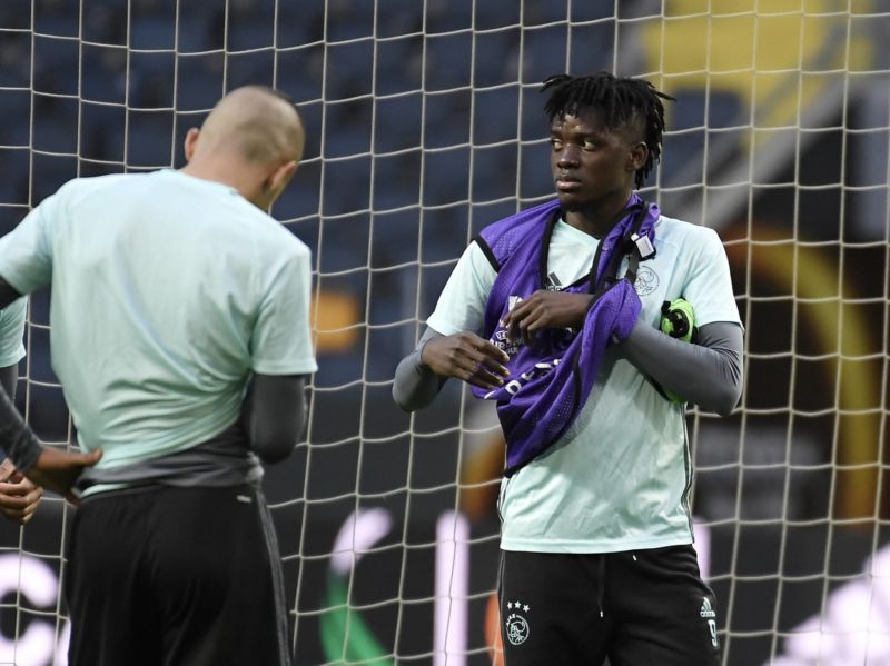 Útočník Bertrand Traoré přestoupil z Chelsea do Lyonu.