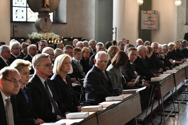 Členové německé vlády na smutečním obřadu zesnulého Helmuta Kohla.