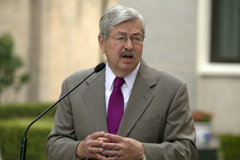 Nový velvyslanec USA v Číně Terry Branstad. Nový velvyslanec USA v Číně Terry Branstad.