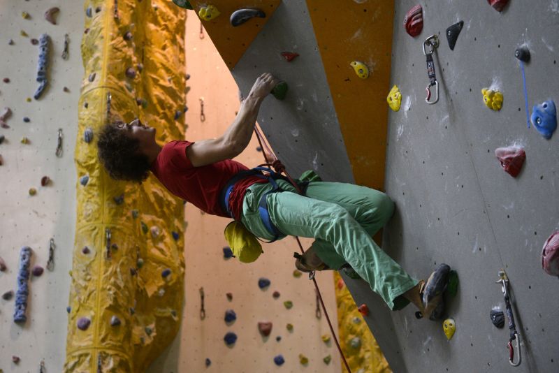 Český lezec Adam Ondra je vicemistrem Evropy.