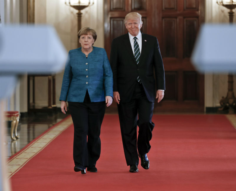 Donald Trump a Angela Merkelová.